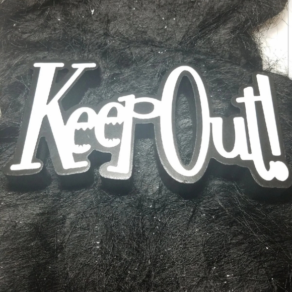 Keep Out Halloween sign - Picture 2 of 4